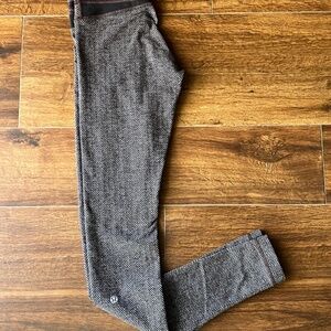 Lululemon Brown & White Herringbone Long Leggings - Sz 2
